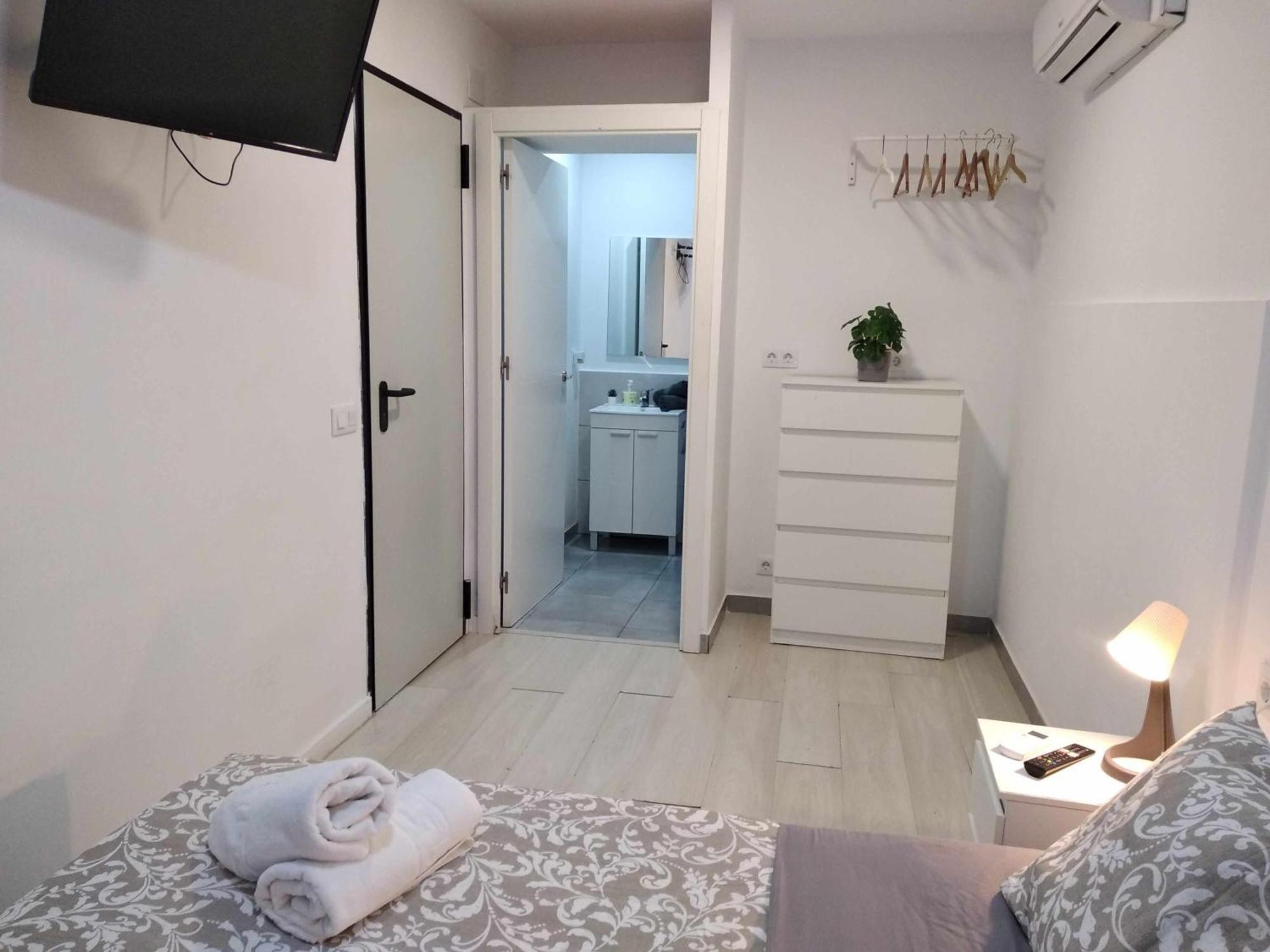 Hostal Urban Basic Οσπιταλέτ ντε Λιοβρεγάτ Δωμάτιο φωτογραφία